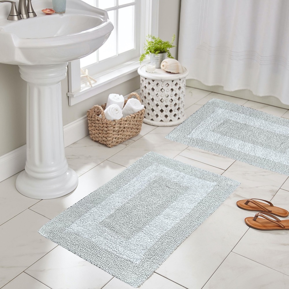 BRAND NEW PLUSH 2 pc Bath Rugs